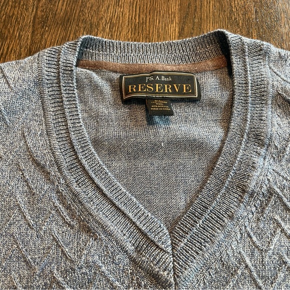 Jos A Bank Reserve Sweater - XL - Picture 1 of 8